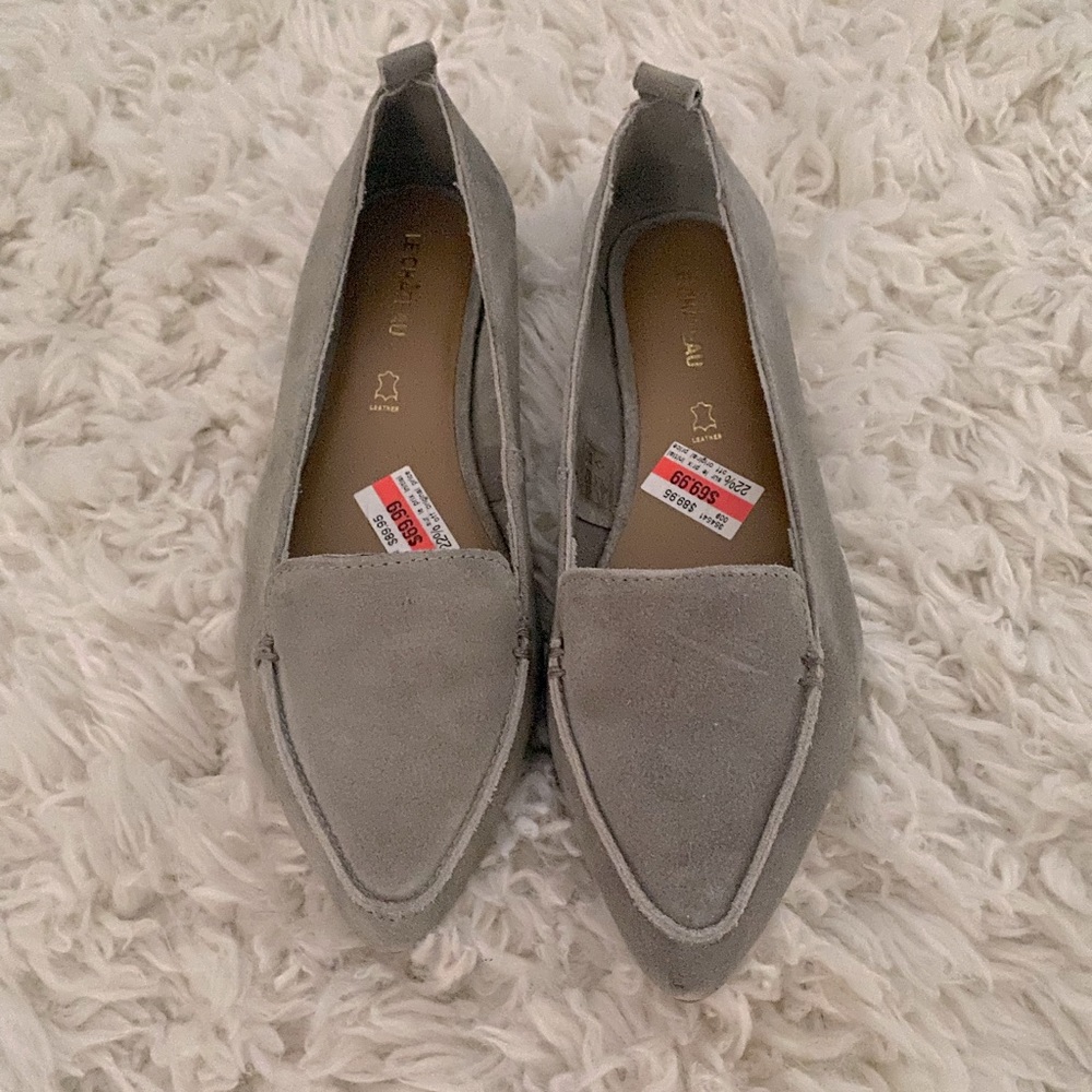 NWT LECHATEAU Grey suede pointed loafer. (Real leather).